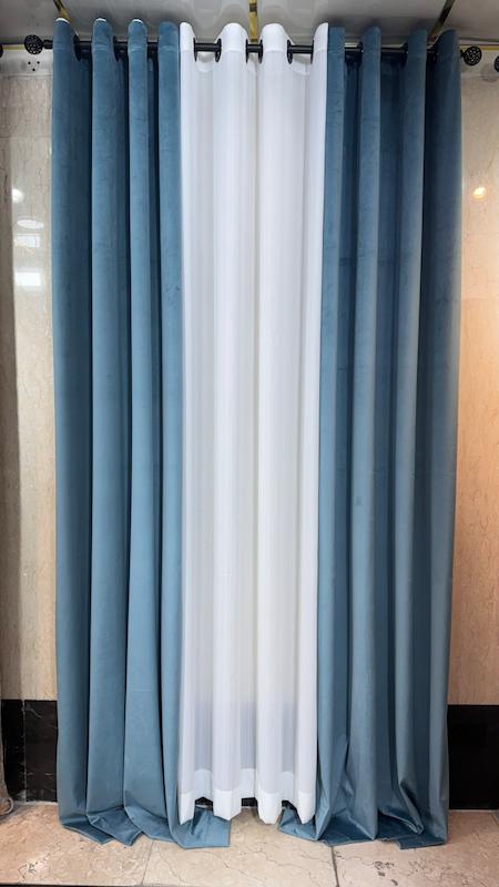 پرده مخمل وارداتی رنگ آبی روشن