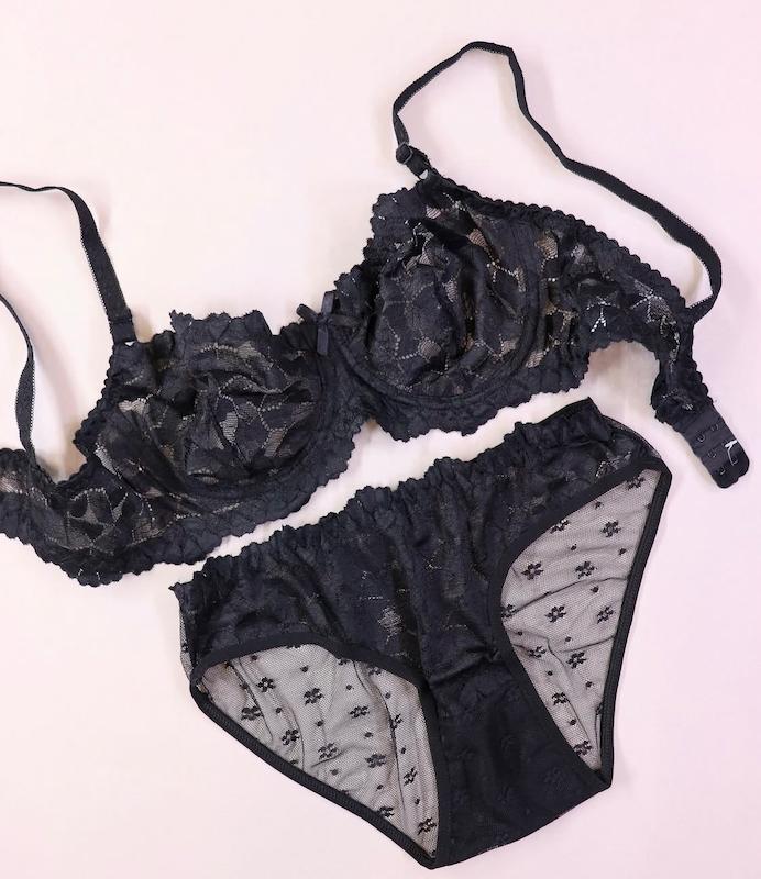 ست مشکی گیپور