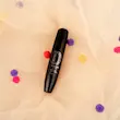 ریمل مژه مشکی رویال دی با سری حجم دهنده قوی