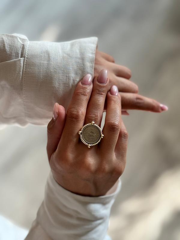 انگشتر سکه واقعی