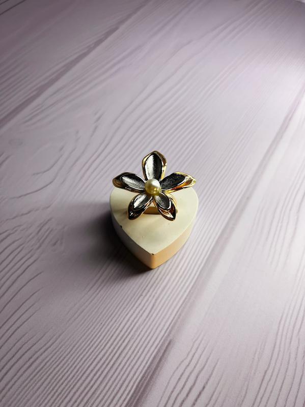 انگشتر طلایی نقره ای گل