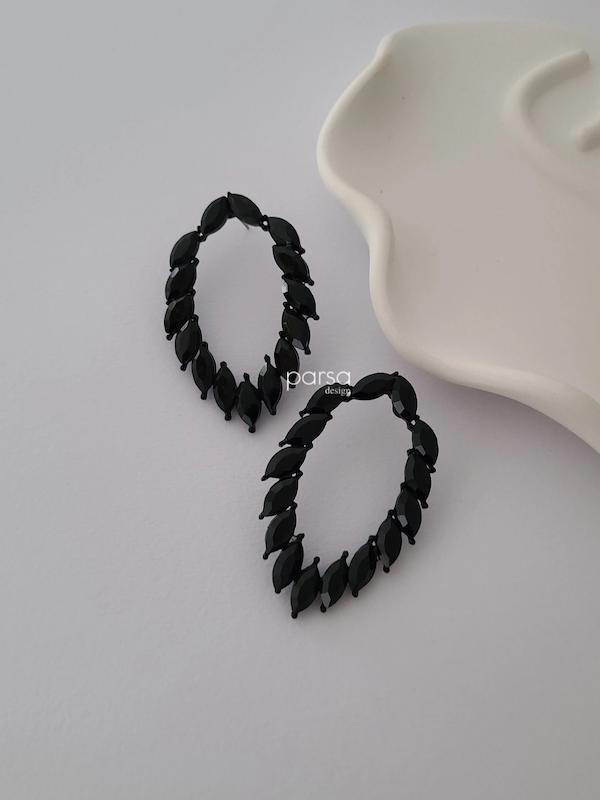 گوشواره نگین مشکی 