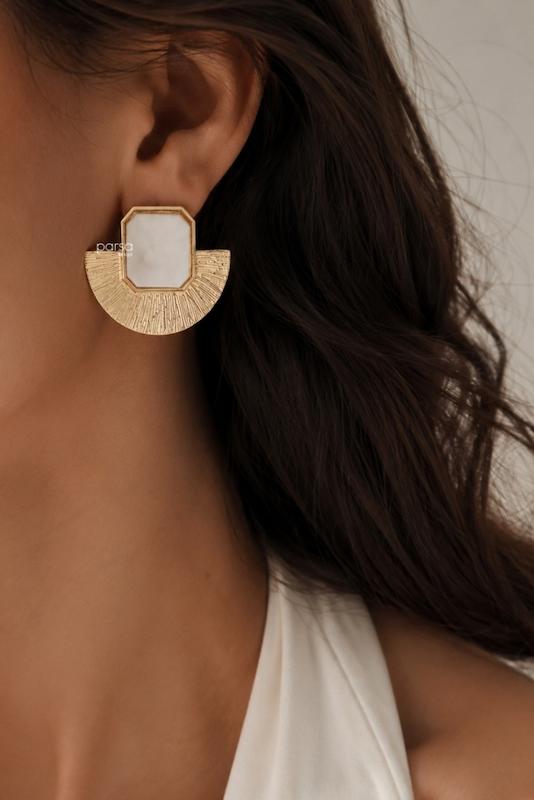 گوشواره بادبزنی صدفی