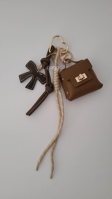 بگ چارم کیف چرمی