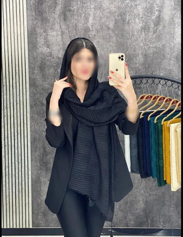 ‏شال مشکی نخ مخمل پلیسه 🧕