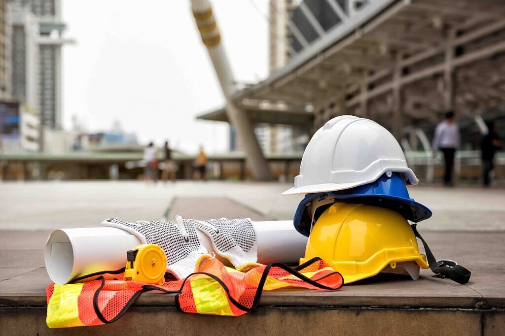 کلاه مهندسی  ژرو کار در ارتفاع المان