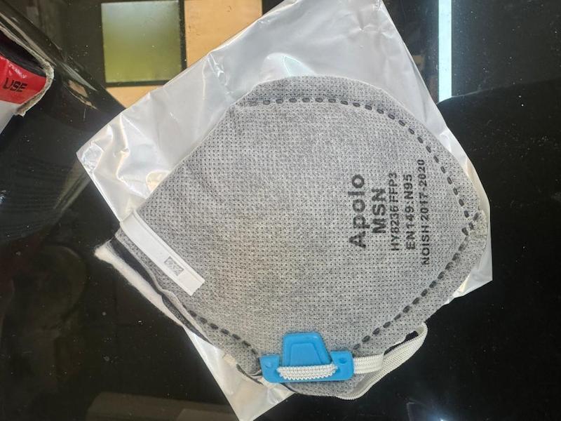 ماسک گردوغبار تا  99% ذرات ریز گرد APOLO 8236 ماسک آپولو ۸۲۳۶سوپاپ شیشه ای سیلیکون رابر وارداتی جعبه ۱۰ عددی  مخصوص آلودگی هوا و ضد ویروس انتی باکتریال ضد بخار قابل شستشو APOLO FFP3 HY 86 تنها نماینده انحصاری و مالک برند در خاور میانه شرکت پارسیان اوستام 