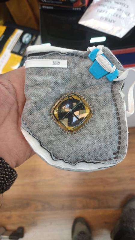 ماسک گردوغبار وارداتی اصلی آپولو تنفسی APOLO 8236 FFP3 سوپاپ شیشه‌ای یکی از پیشرفته‌ترین ماسک‌های ضدویروس اروپا در سال ۲۰۲۵ است جعبه ۱۰ عدد تک وکیوم 