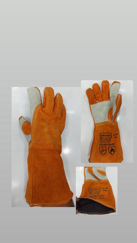 دستکش نسوز ضد حرارت چرم طبیعی (گاو، اشبالت – چرم مرغوب)    لایه داخلی فایبر/پنبه نسوز    کف دوبل مقاوم    دوخت کامل کولار    تقویت پنجه و انگشتان    آستری نرم ضدتعریق    ساعد بلند برای جلوگیری از سوختگی