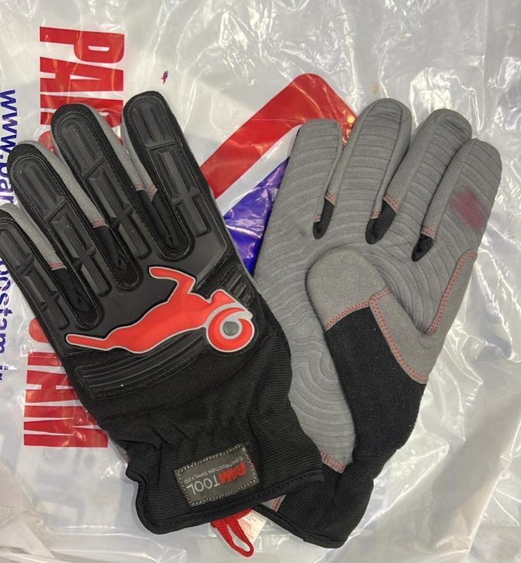 RAM TOOLدستکش صنعتی-زمستانی با قابلیت کار در محیط‌های سخت، سرما و ارتفاع لایه مقاوم در برابر آب و سرما، با آستر داخلی گرم و انعطاف‌پذیر ضد ارتعاش، ضد شوک، محافظ دست‌ها در برابر فشار و ضربه ابزارهای سنگین