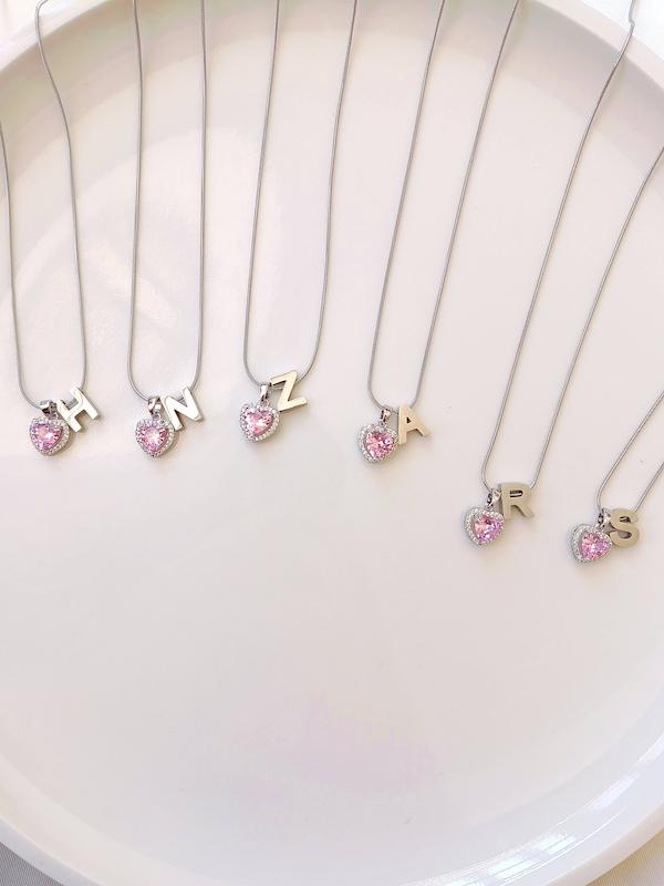 گردنبند حروف قلب صورتی