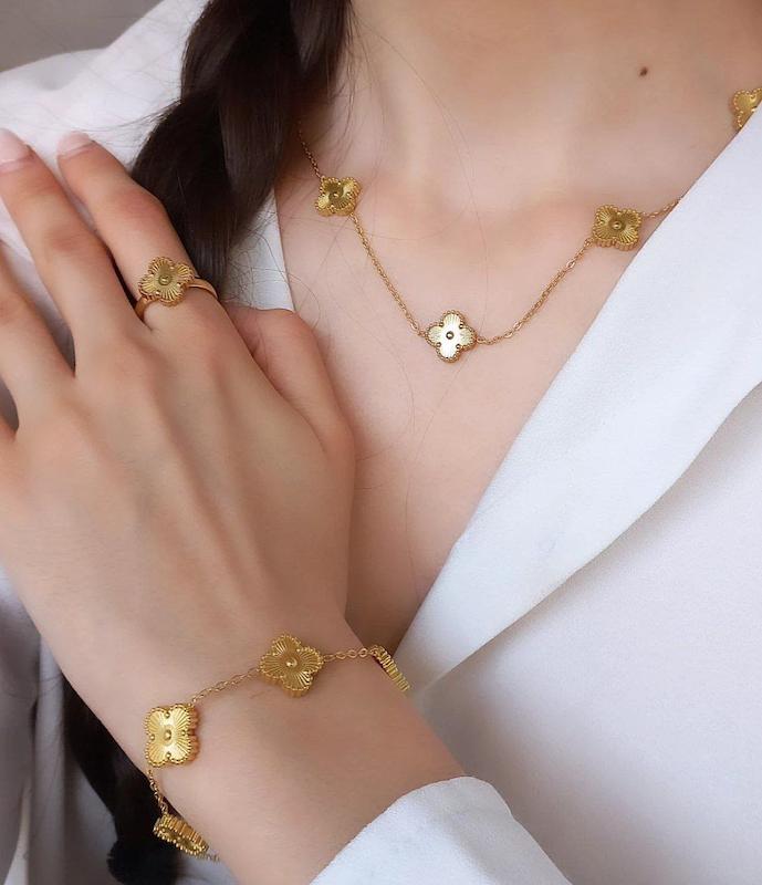 ست طرح طلا ونکلیف 