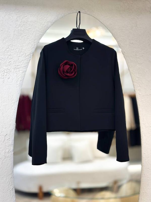 کراپ کت valentino