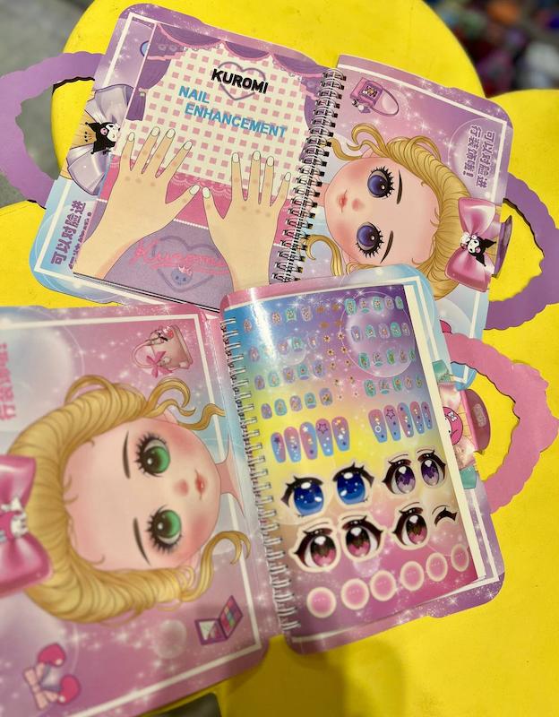 ست استیکر دیزاین لباس و ناخن کد 3540