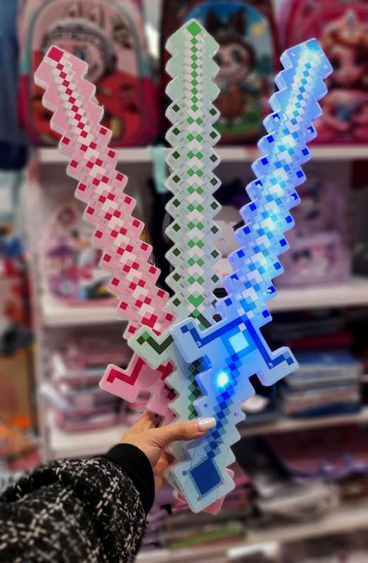 شمشیر باطریخور ماینکرافت کد 0305