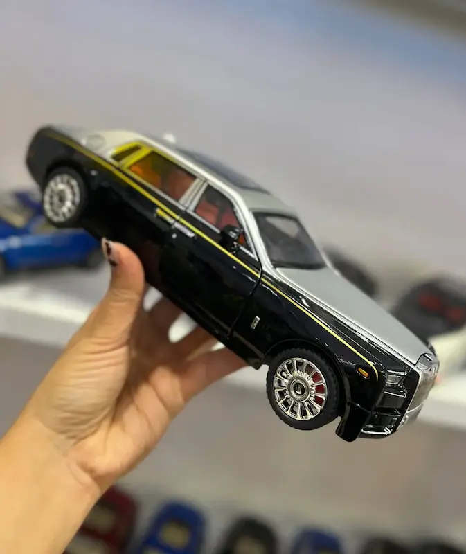 ماشین فلزی خارجی رولزرویس موزیکال ۱/۱۸  کد 0296