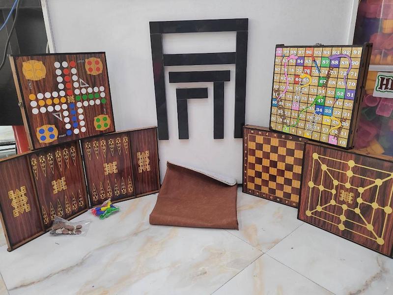 هشت بازی در یک جعبه‌کد۲۲۱۸