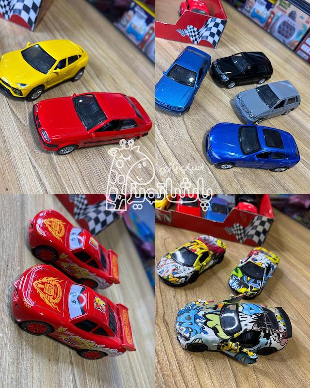 اسباب بازی ماشین فلزی عقب کش فولکوس کد 2540