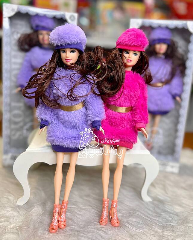 عروسک باربی لباس خزدار