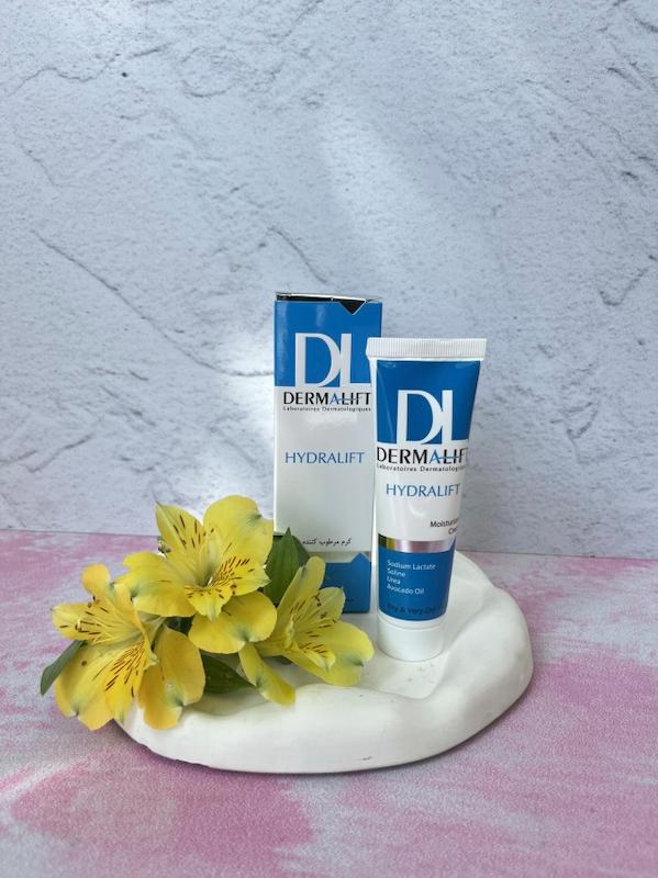 کرم مرطوب کننده پوست خشک درمالیفت