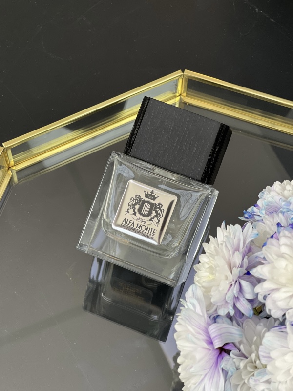 آلفا مونته ادوپرفیوم مانژربلک ۱۰۰میل