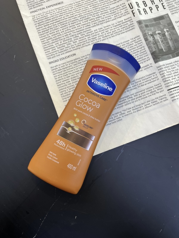 وازلین لوسیون Cocoa Glow (400 میل)