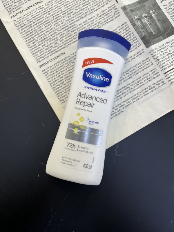 وازلین لوسیون Advance Repair (400 میل)