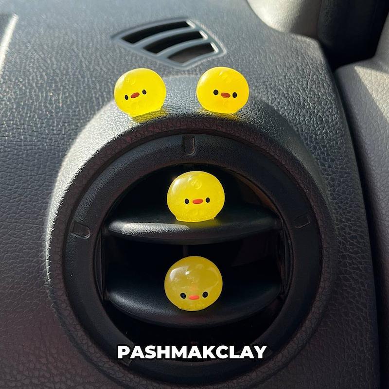 چسبونک جوجه
