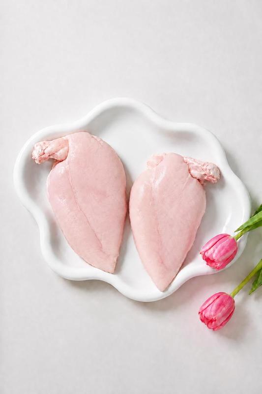 سینه با کتف مرغ در ظرف