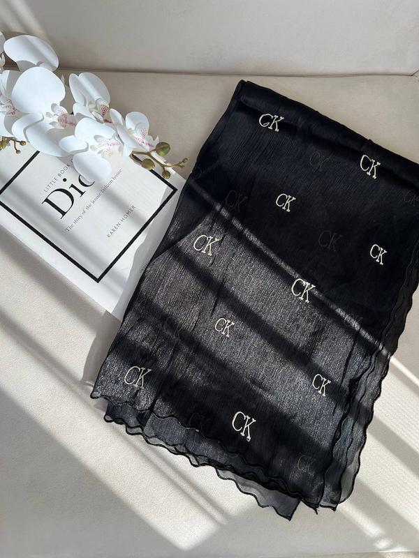 شال مزونی عروسکی مارک ck وارداتی کد ۲۷۹ 