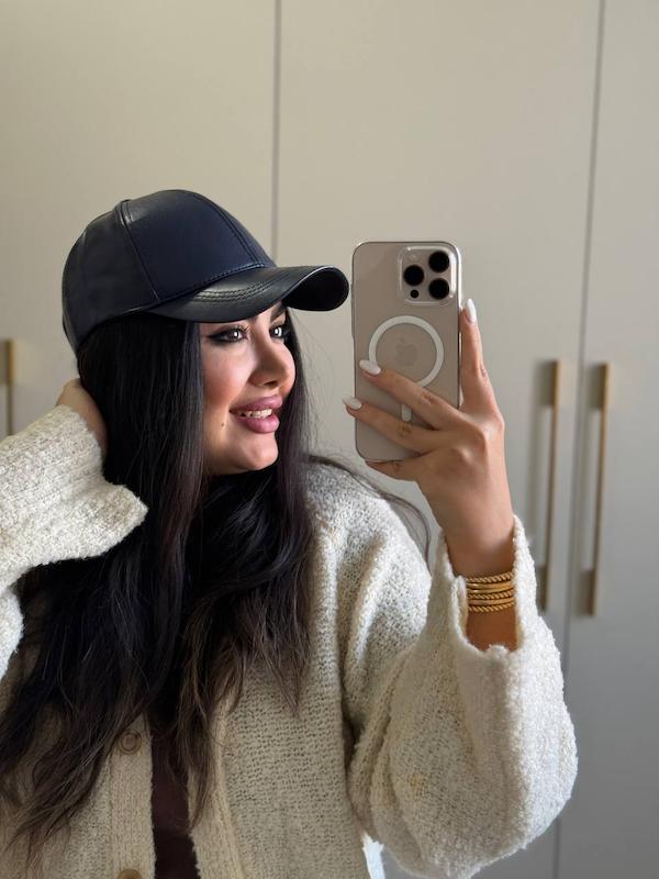 کلاه کپ چرم سرمه ای کد ۳۳۸