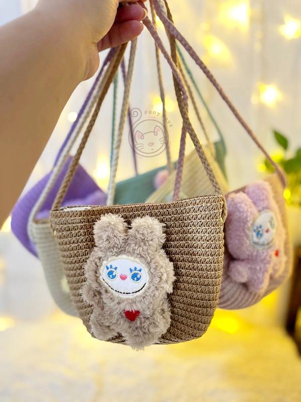 کیف دوشی حصیری کنفی لبوبو  ۱۱۰۰ Labubu