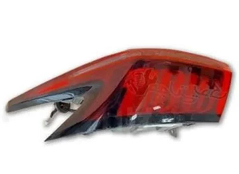 چراغ خطر عقب راست روی گلگیر فونیکس fx