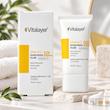 فلوئید ضدآفتاب ویتامین C ویتالیر SPF50+ بی‌رنگ حجم 50 میلی‌لیتر