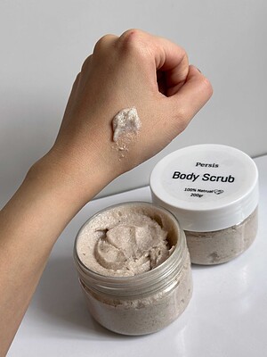 اسکراب بدن نارگیل (Coconut Body Scrub)