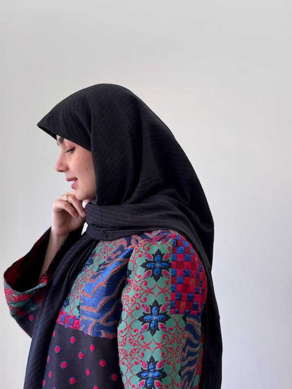 روسری وال نخ مشکی راه راه 