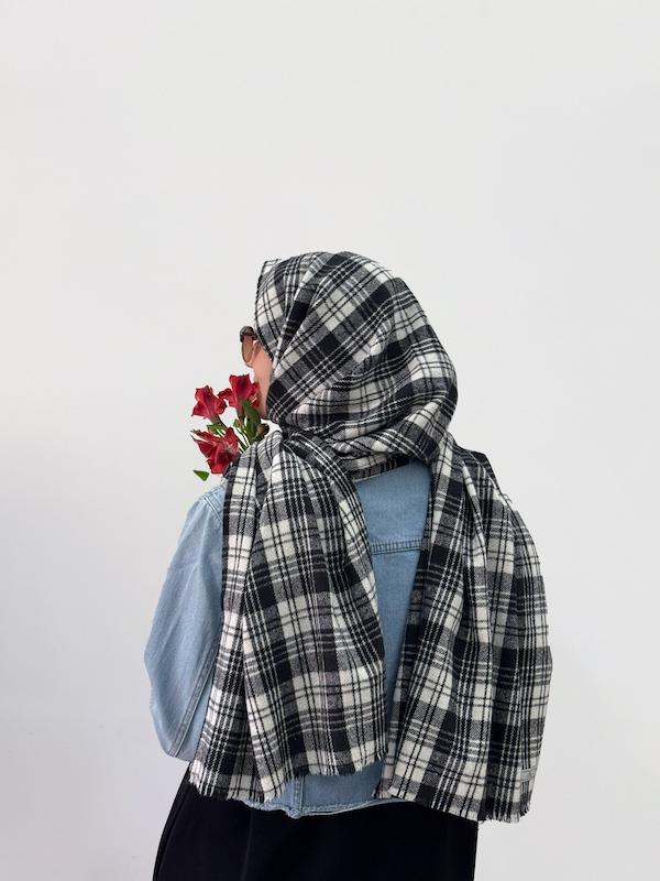 شال پشمی چهارخونه مشکی 