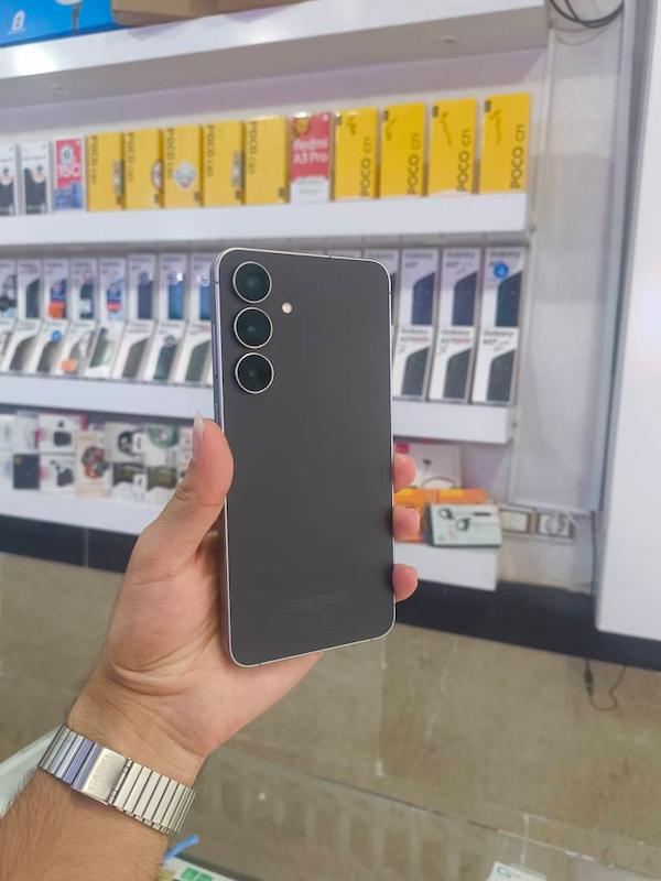 گوشی سامسونگ (استوک) S25 FE 5G | حافظه 256 رم 8 گیگابایت