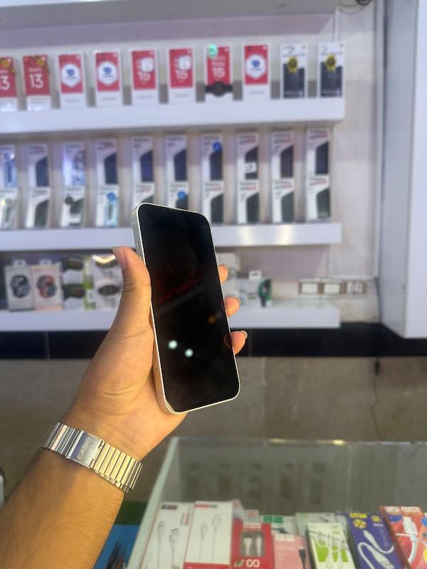 گوشی اپل (استوک) iPhone 13 | حافظه 128 گیگابایت