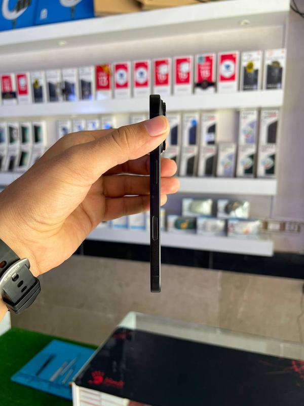 iPhone 16 normal 