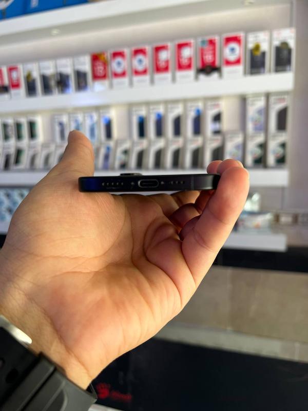 iPhone 16 normal 