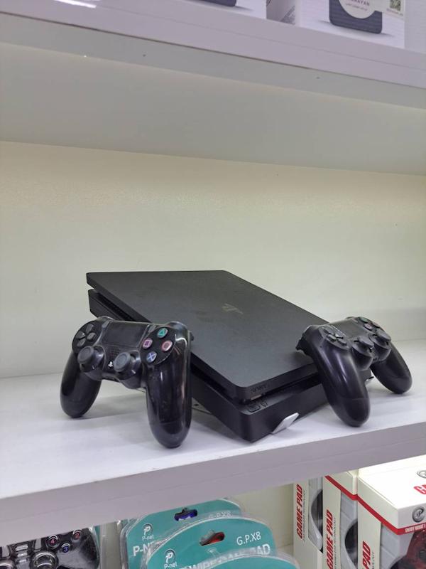 کنسول sony استوک PS4 Slim |حافظه 1TB (دو دسته)