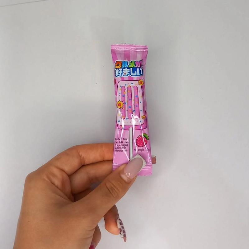 آبنبات بستنی خشک(توت فرنگی)