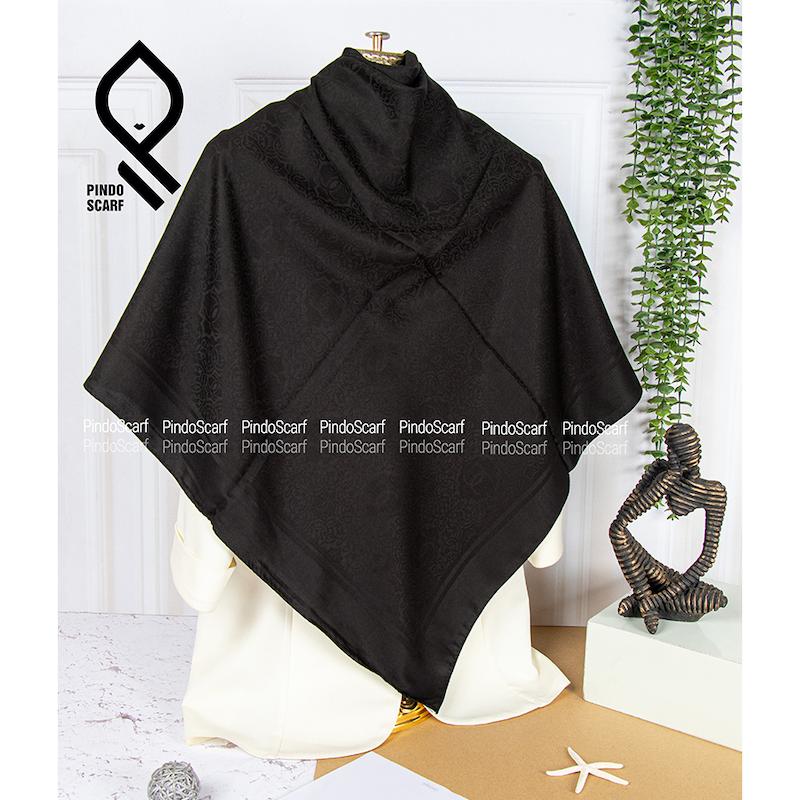 روسری ابریشم یونیک مارک ترک RYTRK05