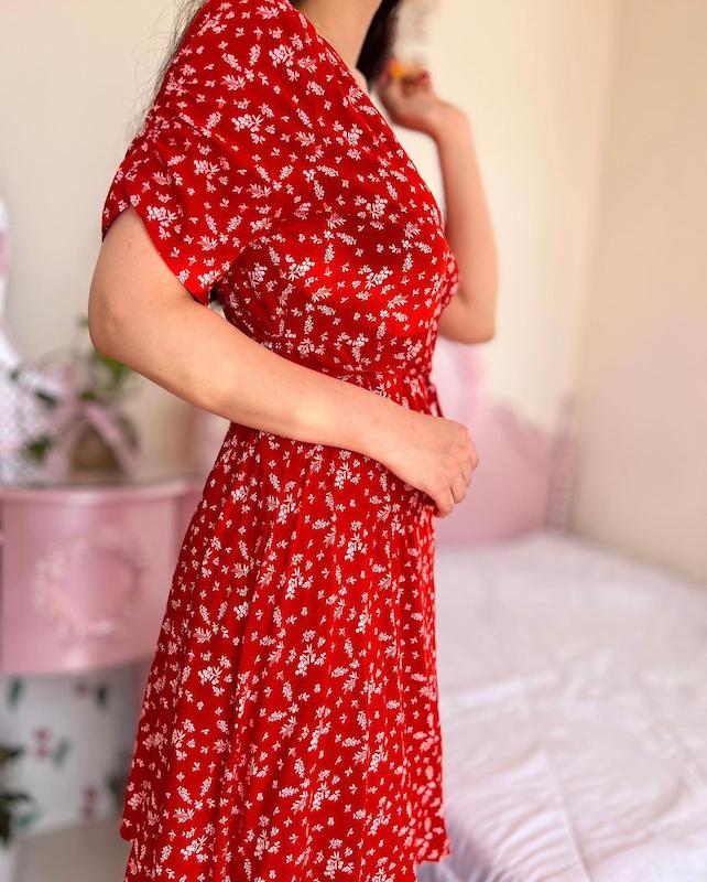 پیراهن قرمز گلدار🍒❤️✨