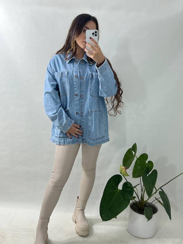 کت جین بلند ابی‌روشن