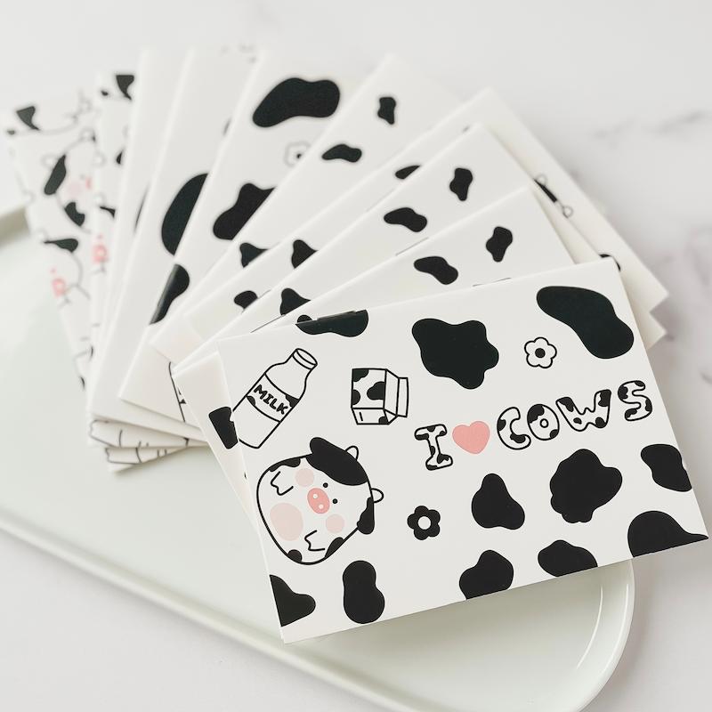 دفترچه پاسپورتی طرح cow 🐮