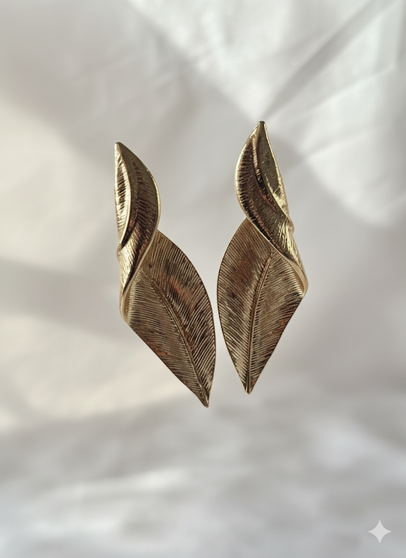گوشواره طلایی برگ دفرمه