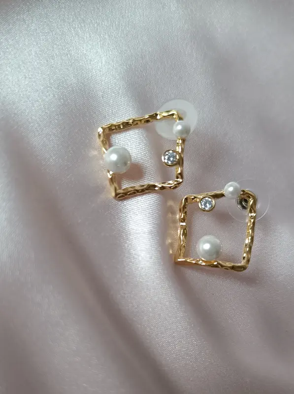 گوشواره میخی مرواریددار