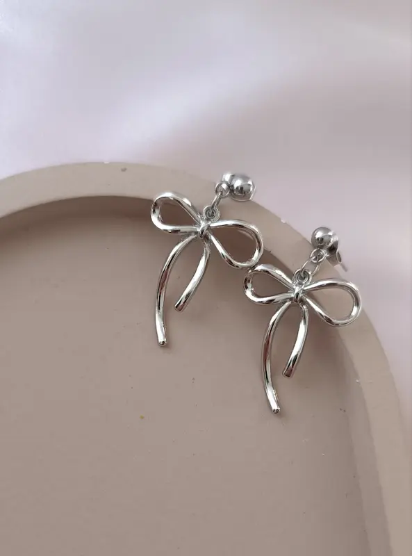 گوشواره پاپیون آویزی